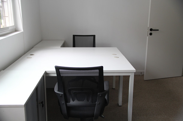 7庫網主管辦公區