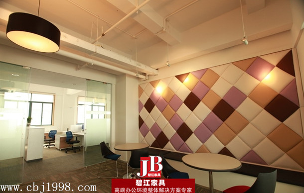 曼姿襪業休閑室