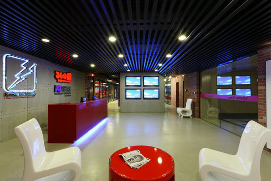 上海辦公家具廠家——碧江辦公家具帶您走近跳動色彩的工業風辦公空間