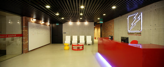 上海辦公家具廠家——工業風辦公空間前臺設計