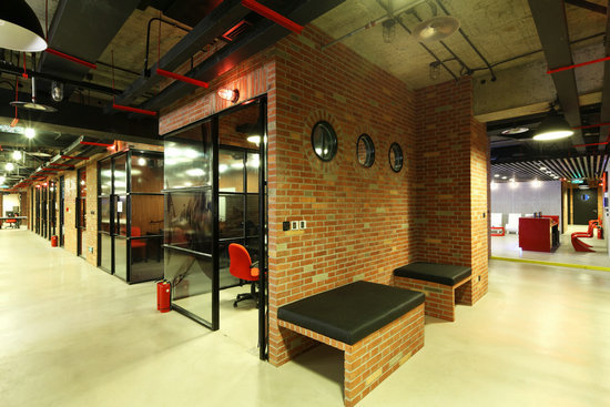 上海辦公家具廠家——辦公空間工業風如何來體現?