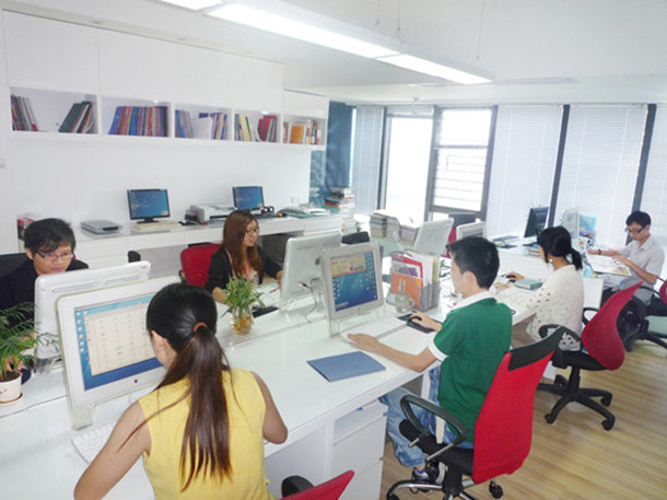 上海碧江辦公家具網(wǎng)——奧奇品牌設(shè)計職員辦公區(qū)