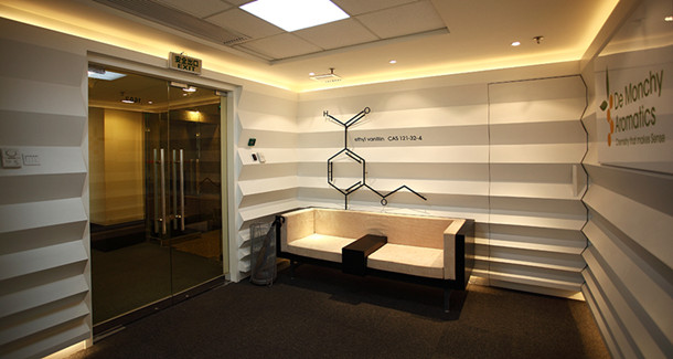 上海辦公家具品牌廠家——碧江辦公家具VS德蒙奇(上海)辦公室前臺(tái)接待區(qū)