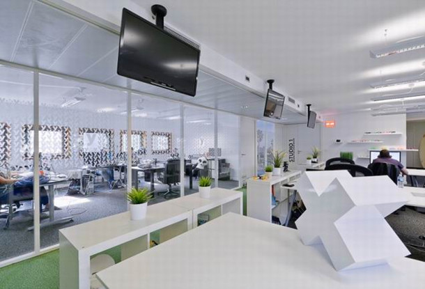 上海辦公家具廠家:草原風(fēng)前臺工作區(qū)