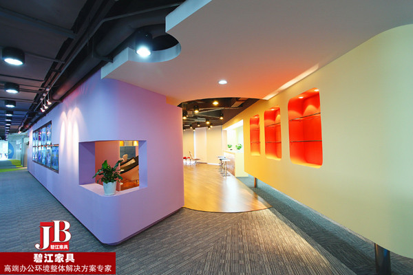 時(shí)尚辦公家具空間