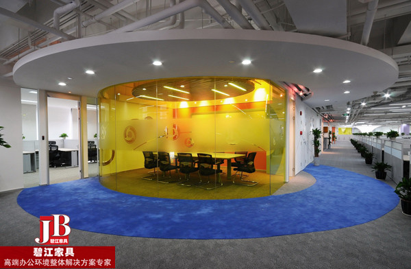 封閉式會(huì)議室