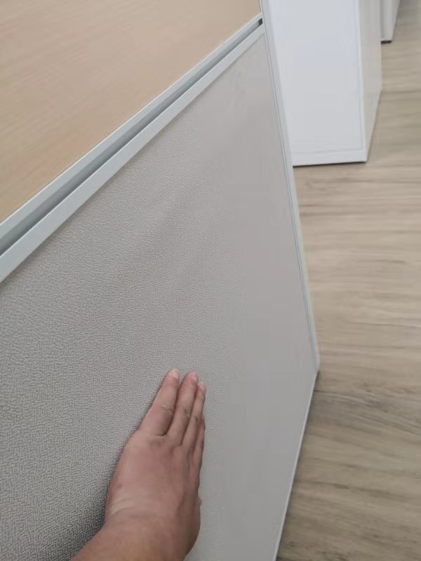 辦公桌屏風式隔斷